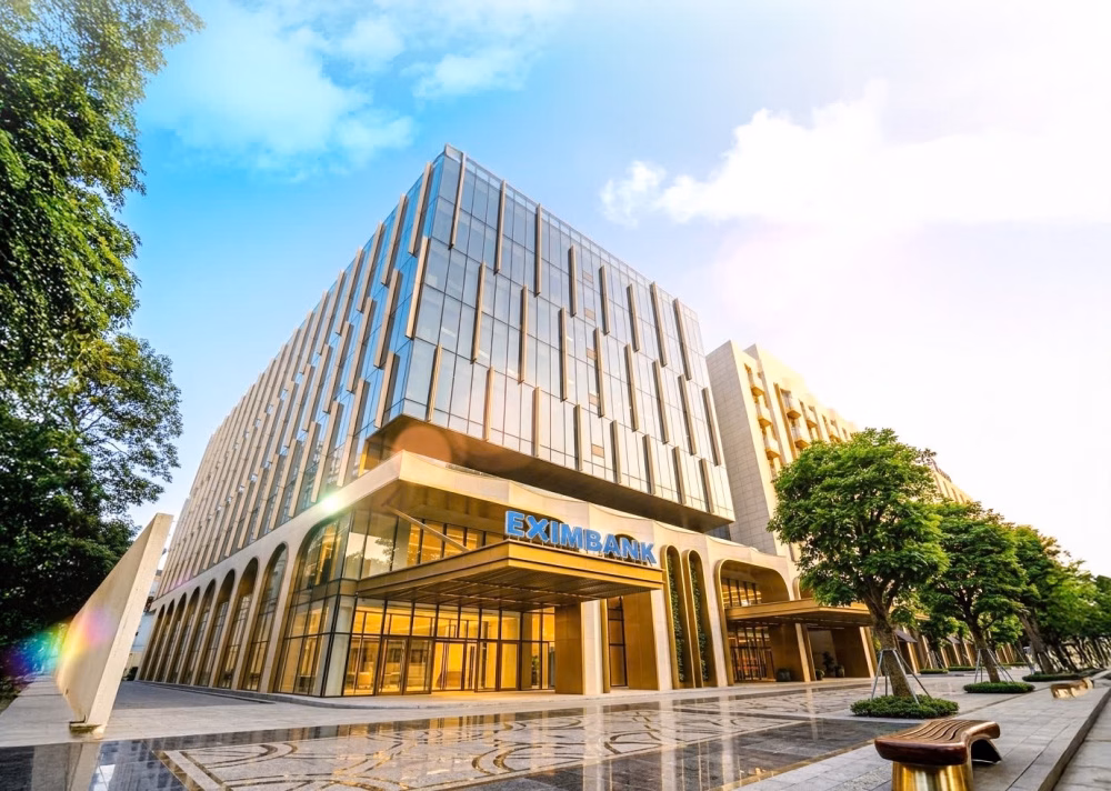 Trụ sở chính của Ngân hàng Eximbank tại Hà Nội - Biểu tượng cho sự bền vững và phát triển
