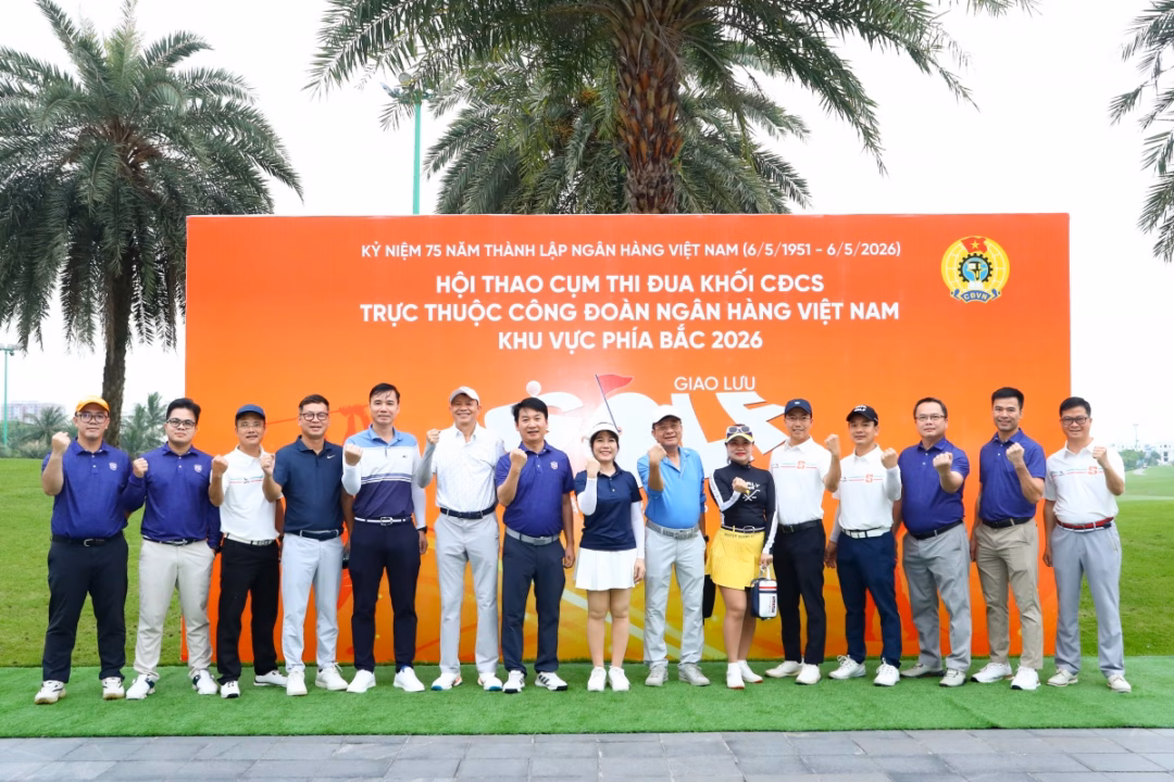 Môn Golf thu hút nhiều cán bộ lãnh đạo tham gia, tạo không gian giao lưu tinh tế và gắn kết cấp cao.