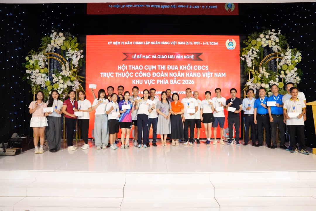 Vinh danh các vận động viên đạt giải cao môn Bóng bàn.