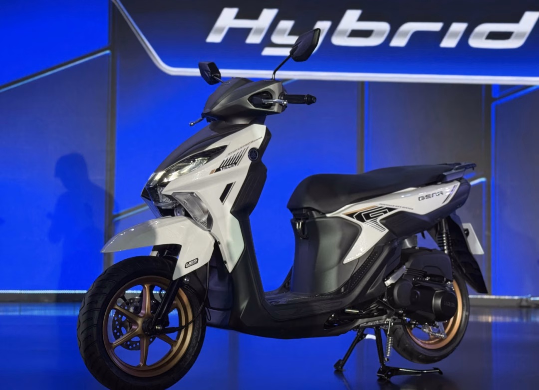 Yamaha Gear 125 Hybrid kết hợp sức mạnh điện và xăng để tối ưu chi phí vận hành.